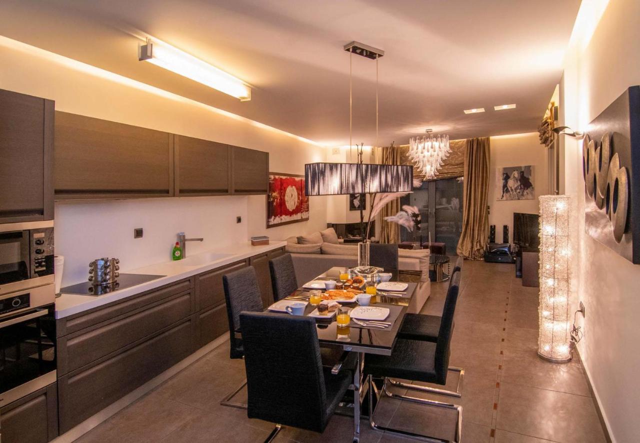 Optasia Luxury House Argos Bagian luar foto